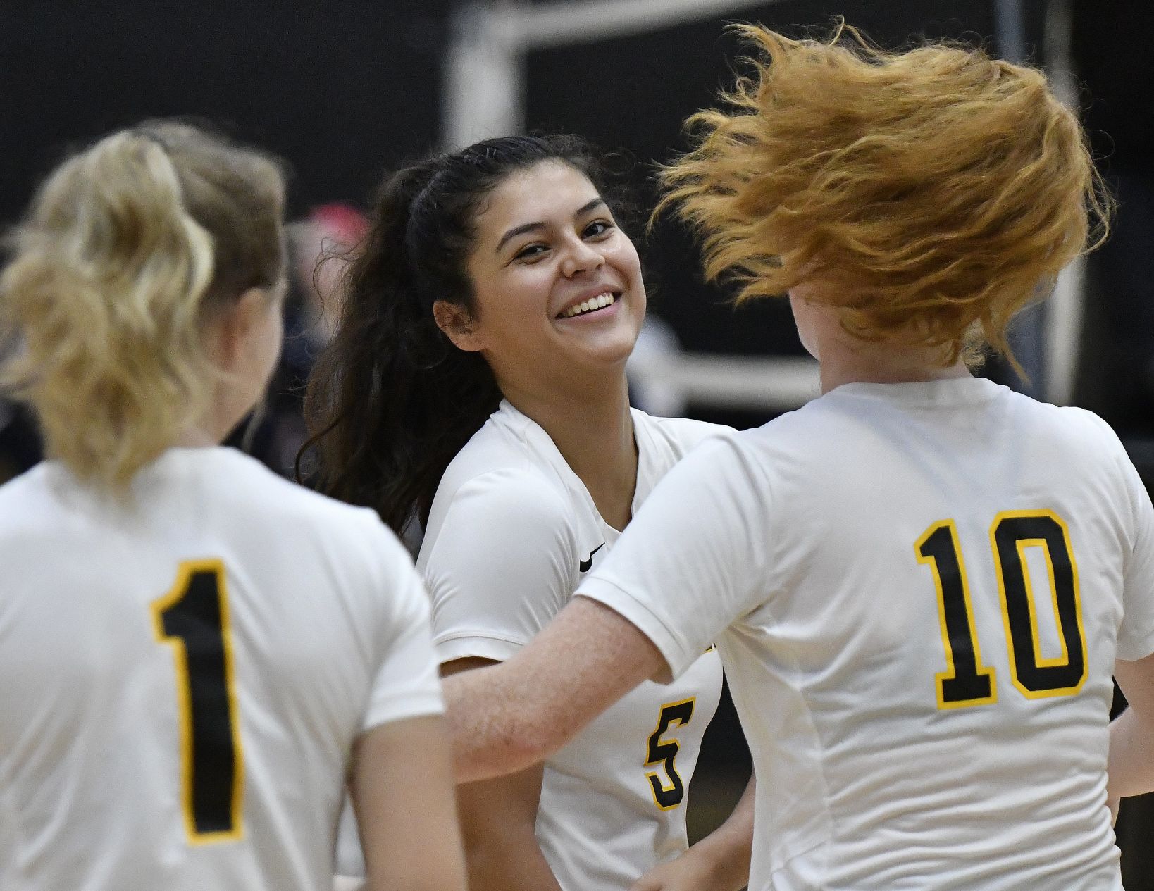 Oakville versus Visitation at Gateway Match Up Volleyball Tournament